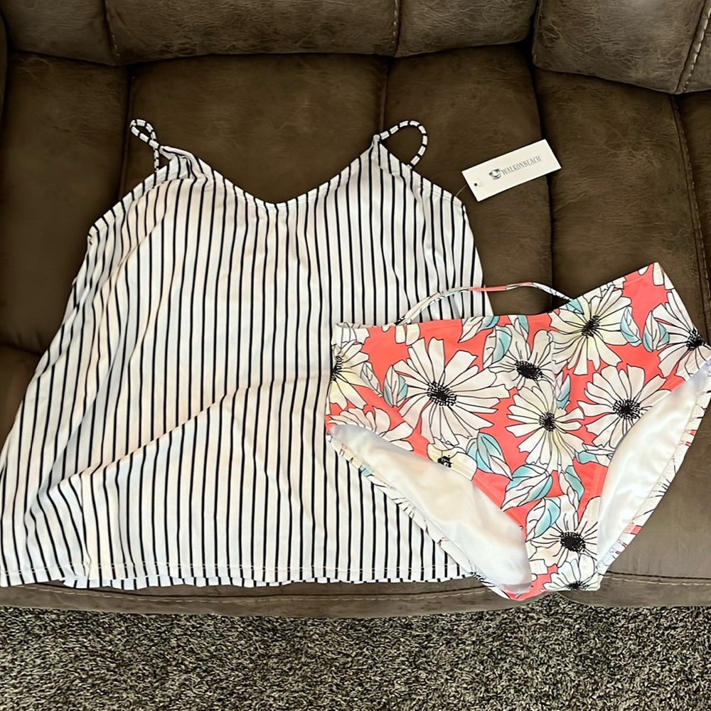 Brand new Walkonbeach swimsuit. Size large